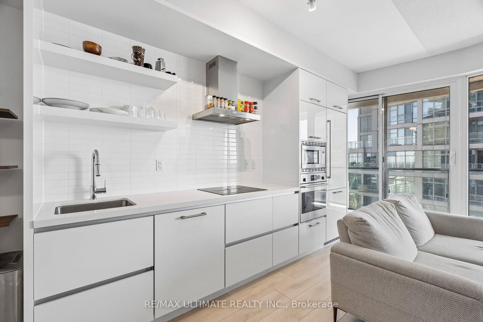 2221 Yonge Street, Unit 3905 thumbnail 11