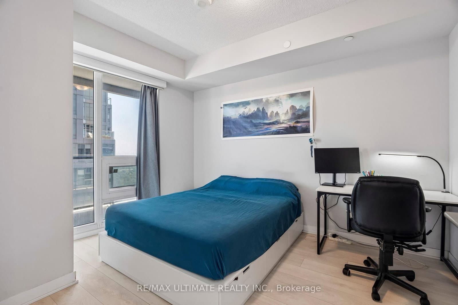 2221 Yonge Street, Unit 3905 thumbnail 12
