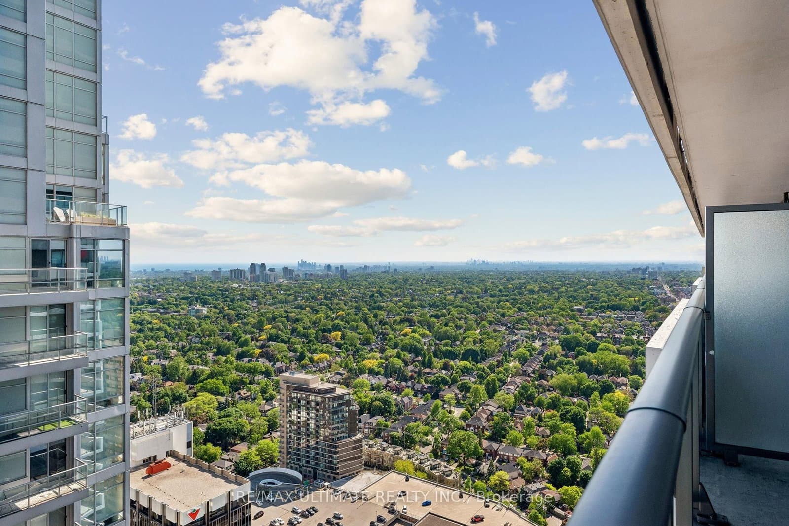 2221 Yonge Street, Unit 3905 thumbnail 17