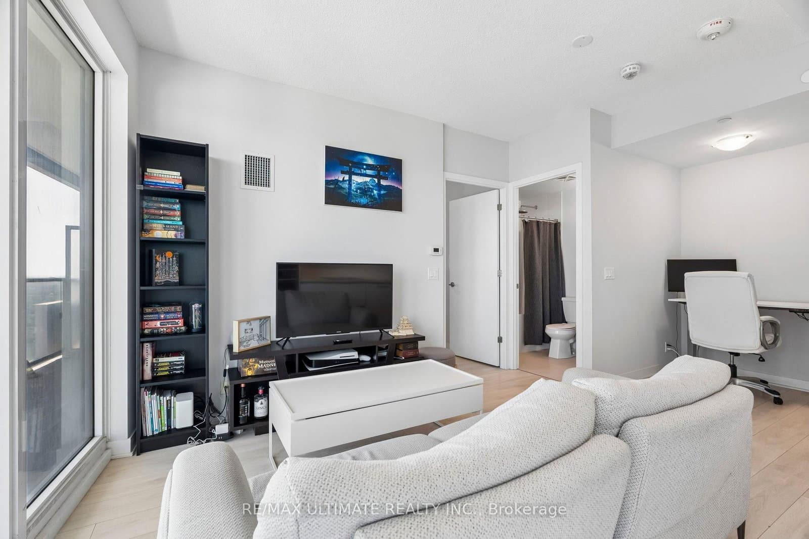 2221 Yonge Street, Unit 3905 thumbnail 7