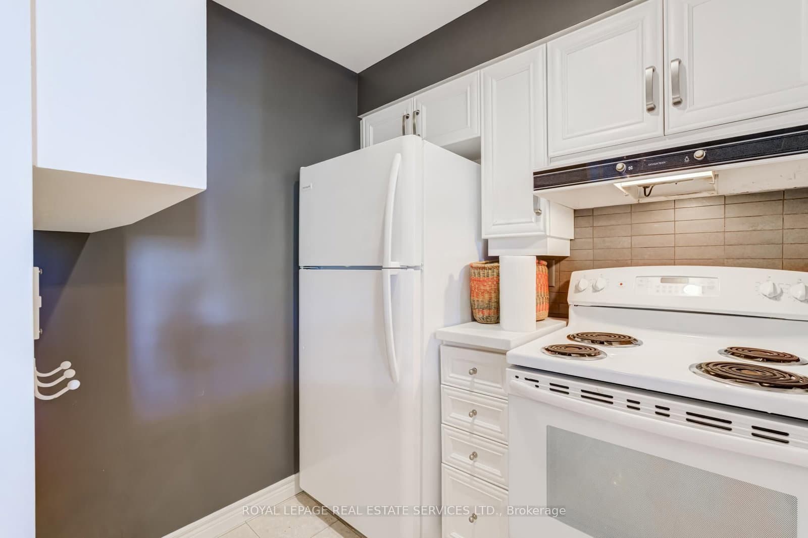 1750 Bayview Avenue, Unit 202 thumbnail 25