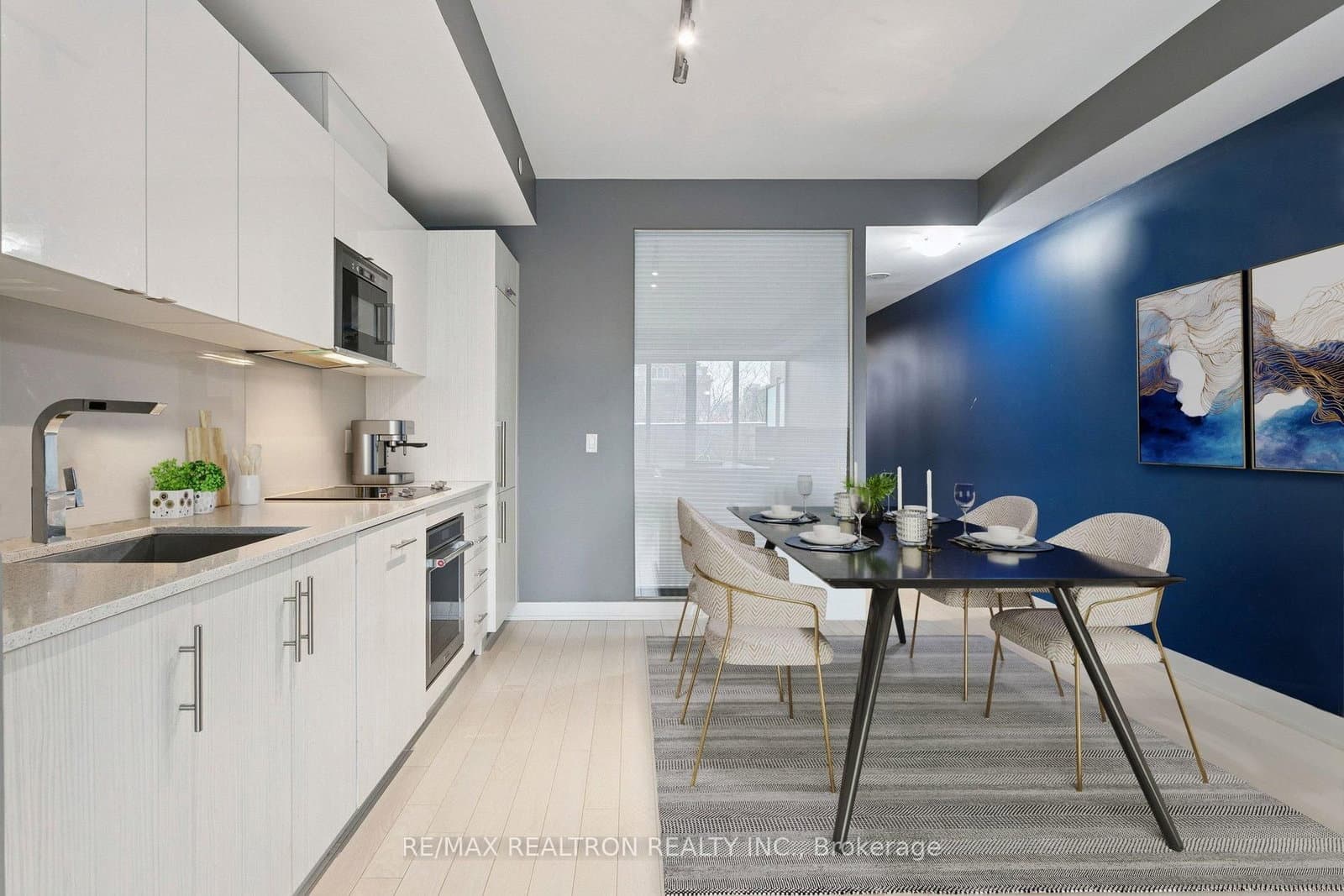 330 W Richmond Street W, Unit 307 thumbnail 10