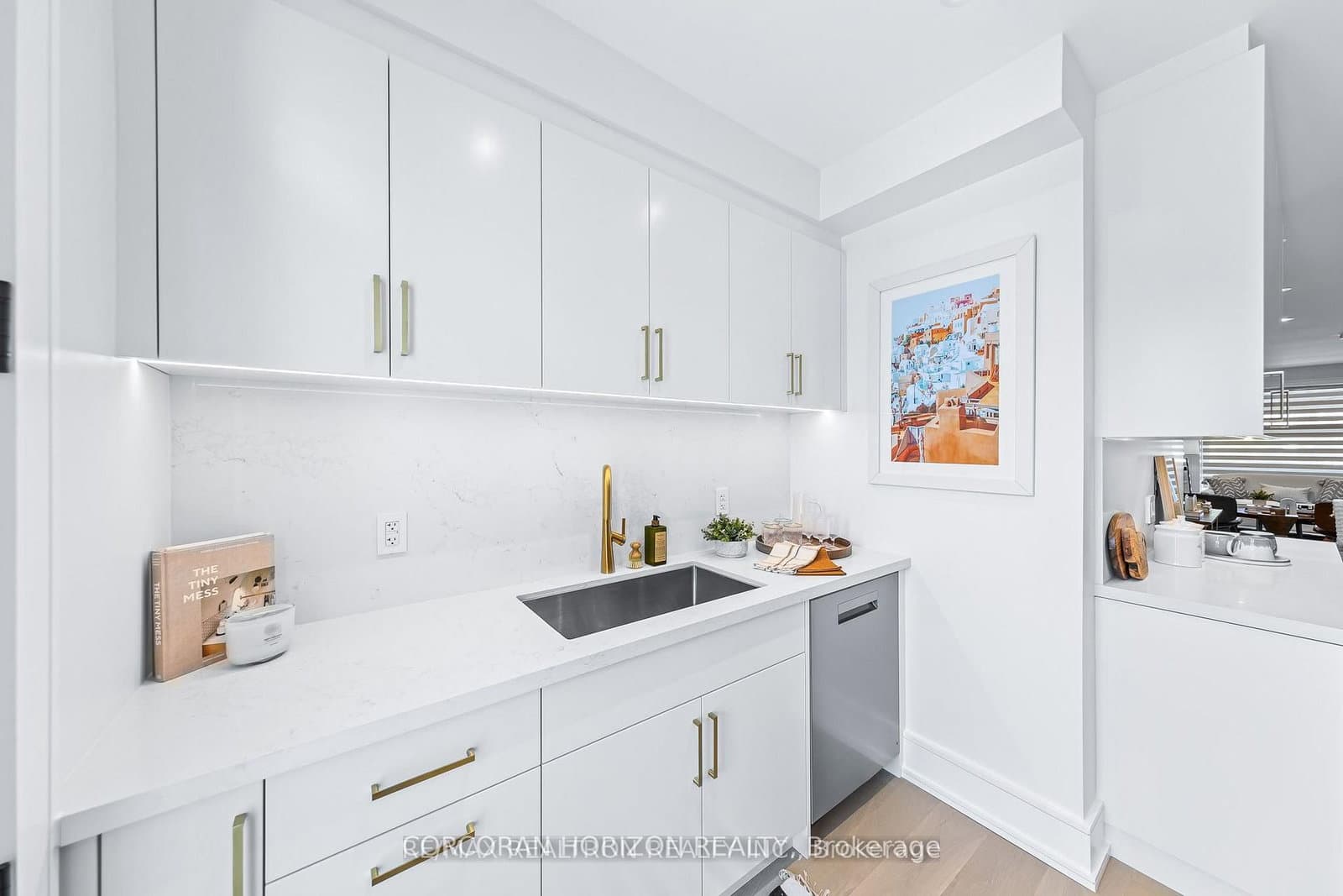 225 Christie Street thumbnail 16
