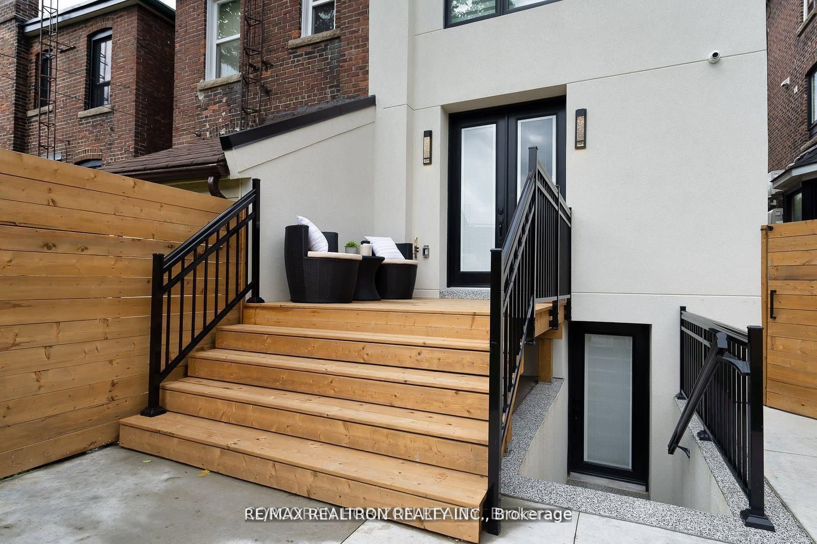 225 Christie Street thumbnail 31