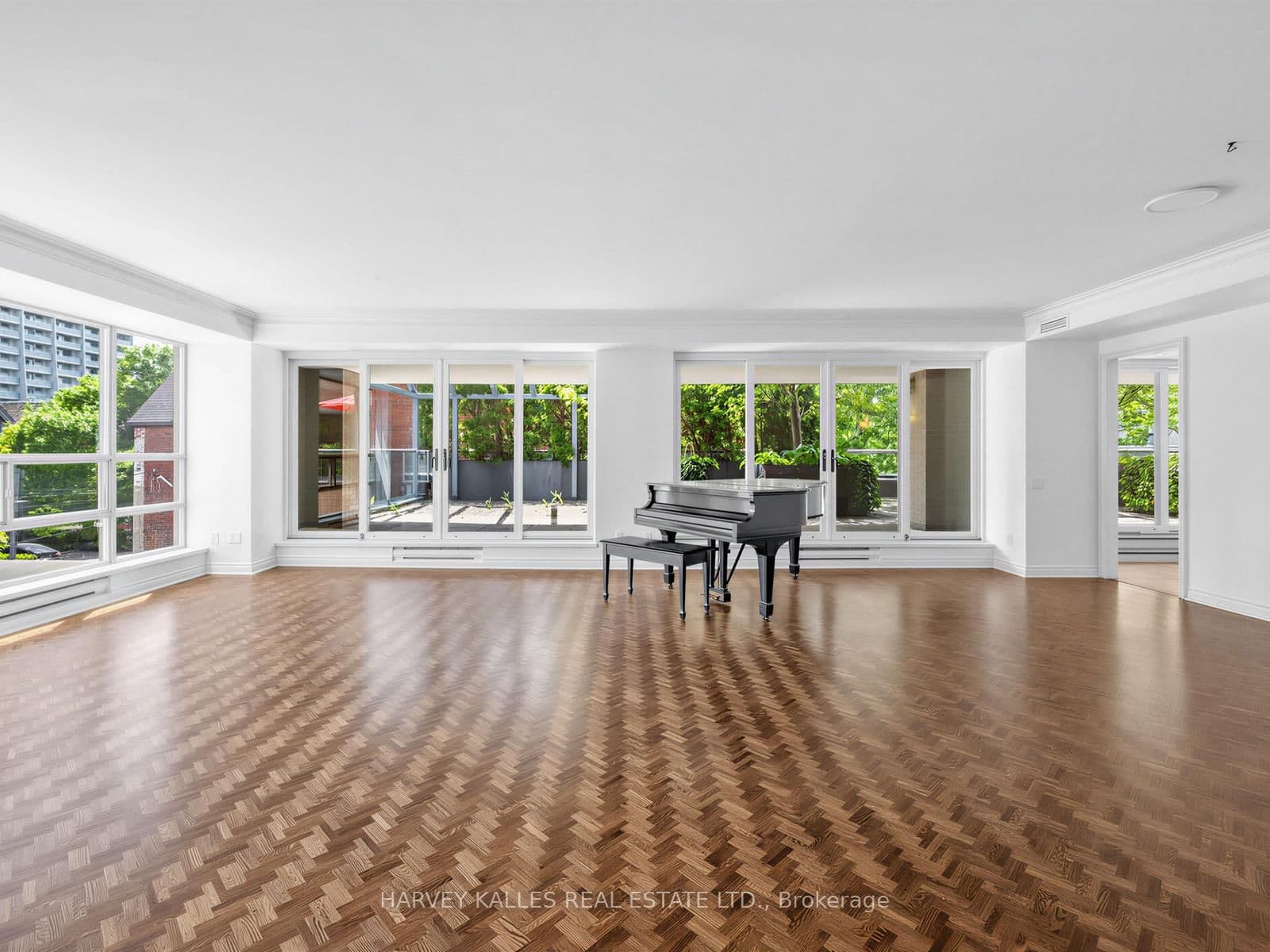 4 Lowther Avenue, Unit 310 thumbnail 14