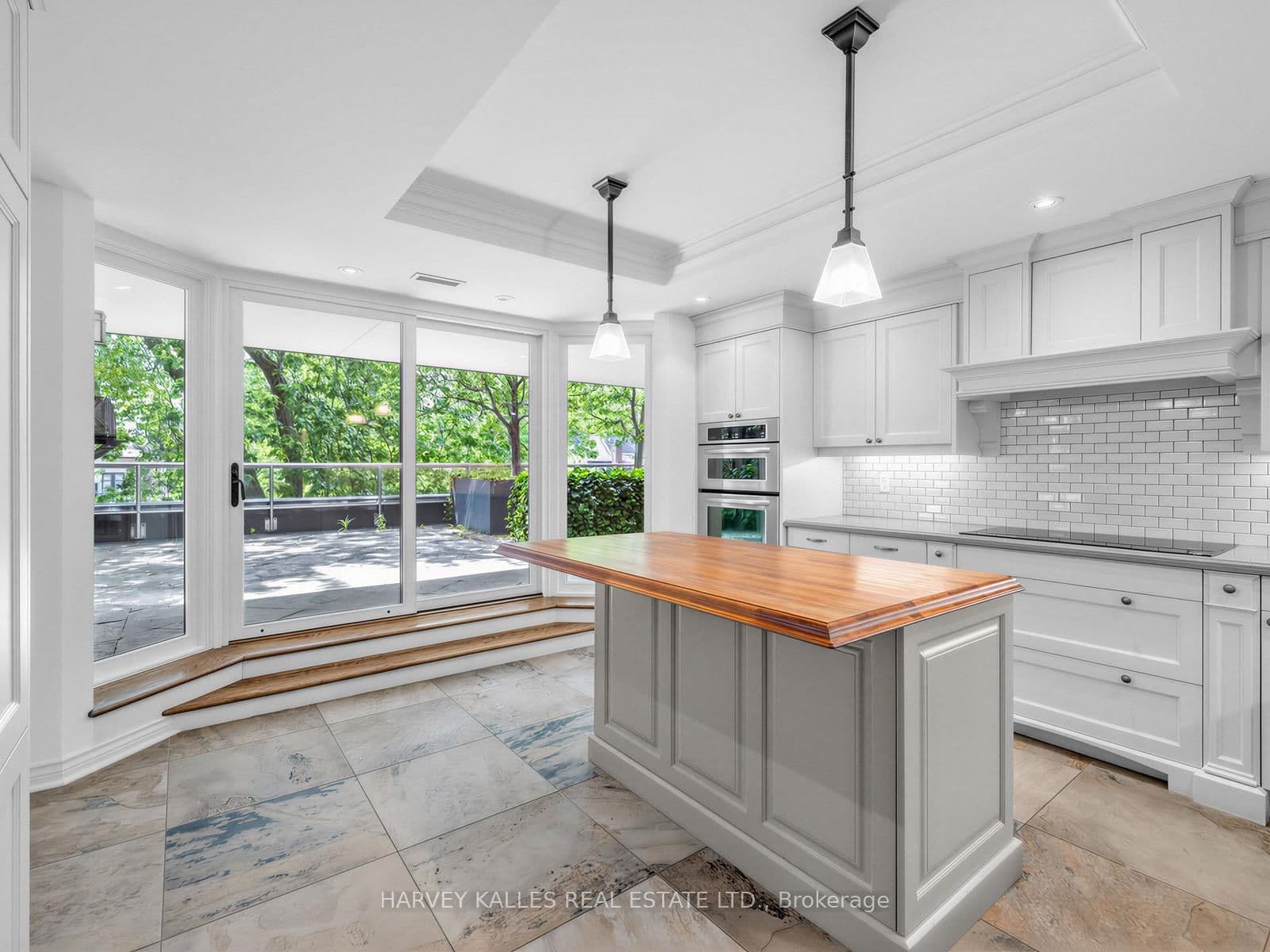 4 Lowther Avenue, Unit 310 thumbnail 17