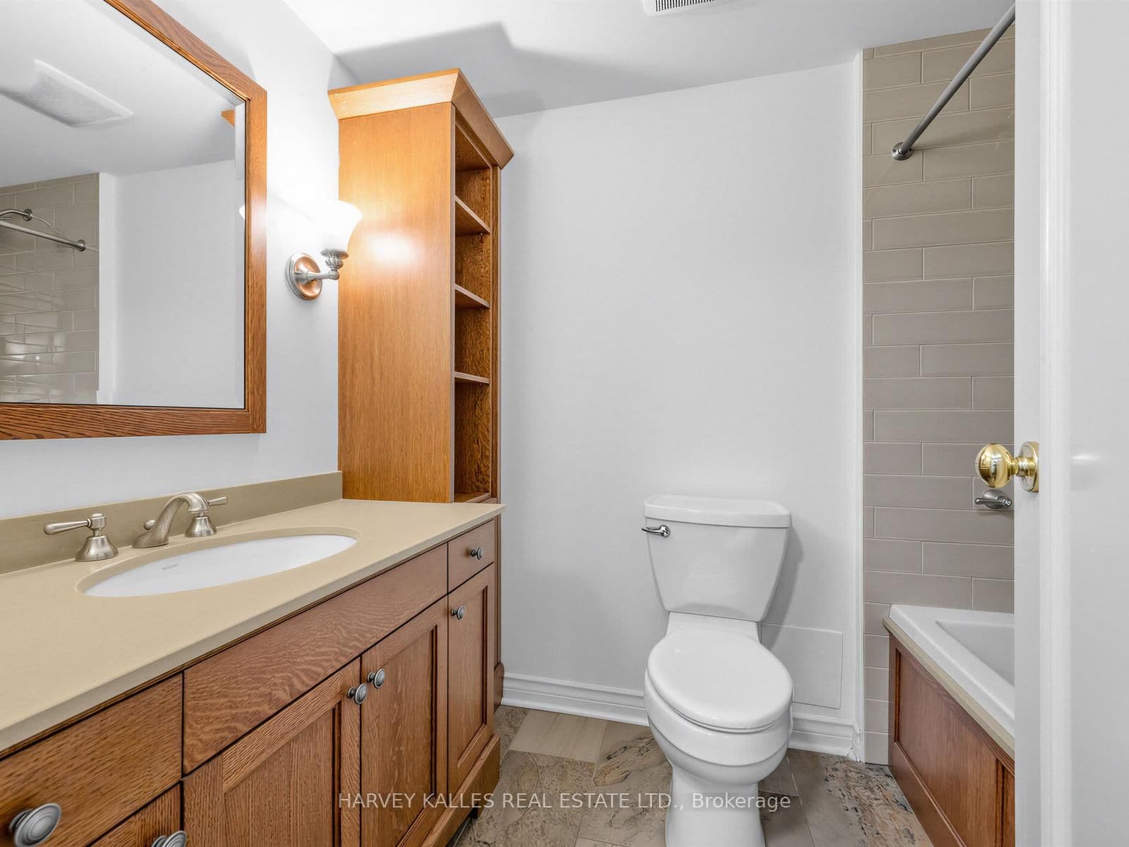 4 Lowther Avenue, Unit 310 thumbnail 29
