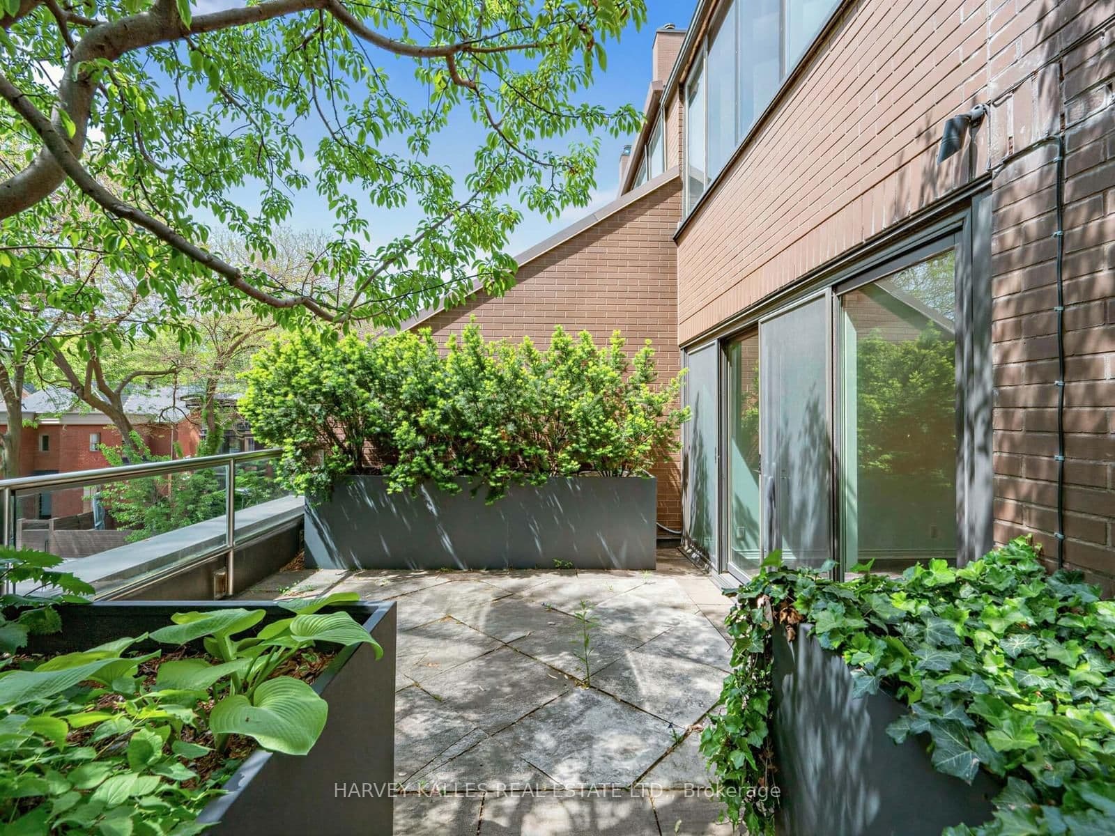 4 Lowther Avenue, Unit 310 thumbnail 33