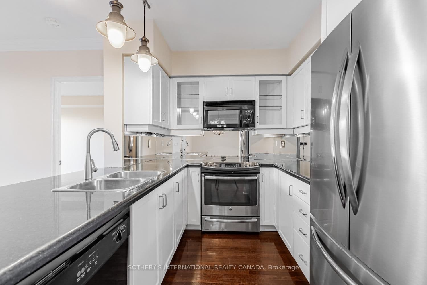 10 Delisle Avenue, Unit 327 thumbnail 12