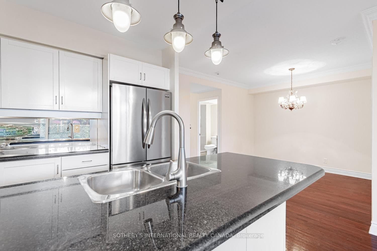10 Delisle Avenue, Unit 327 thumbnail 14