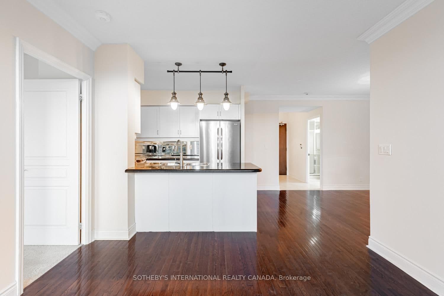10 Delisle Avenue, Unit 327 thumbnail 15