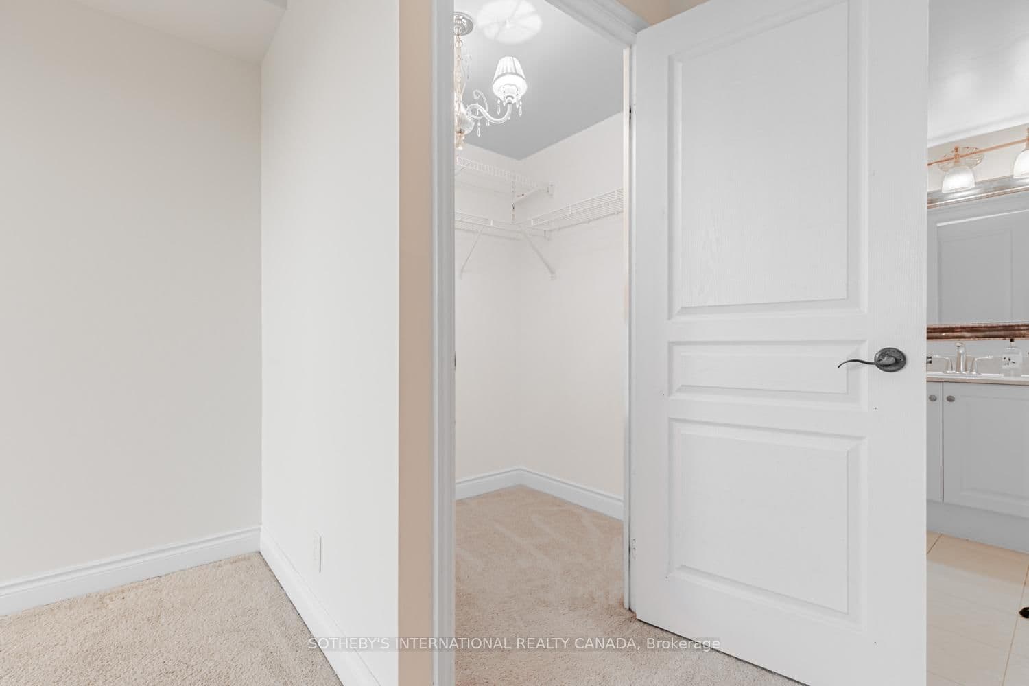 10 Delisle Avenue, Unit 327 thumbnail 22