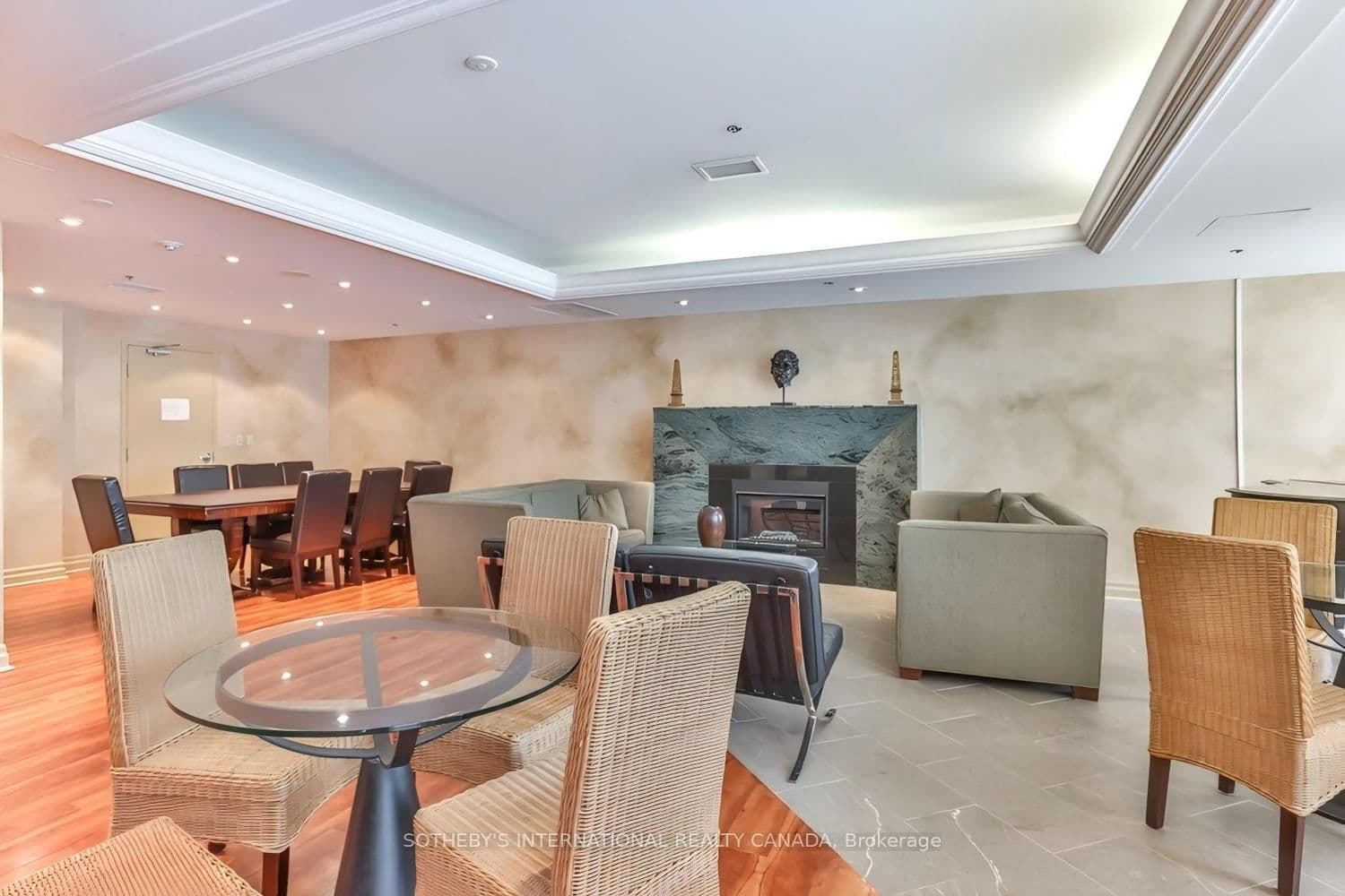 10 Delisle Avenue, Unit 327 thumbnail 33