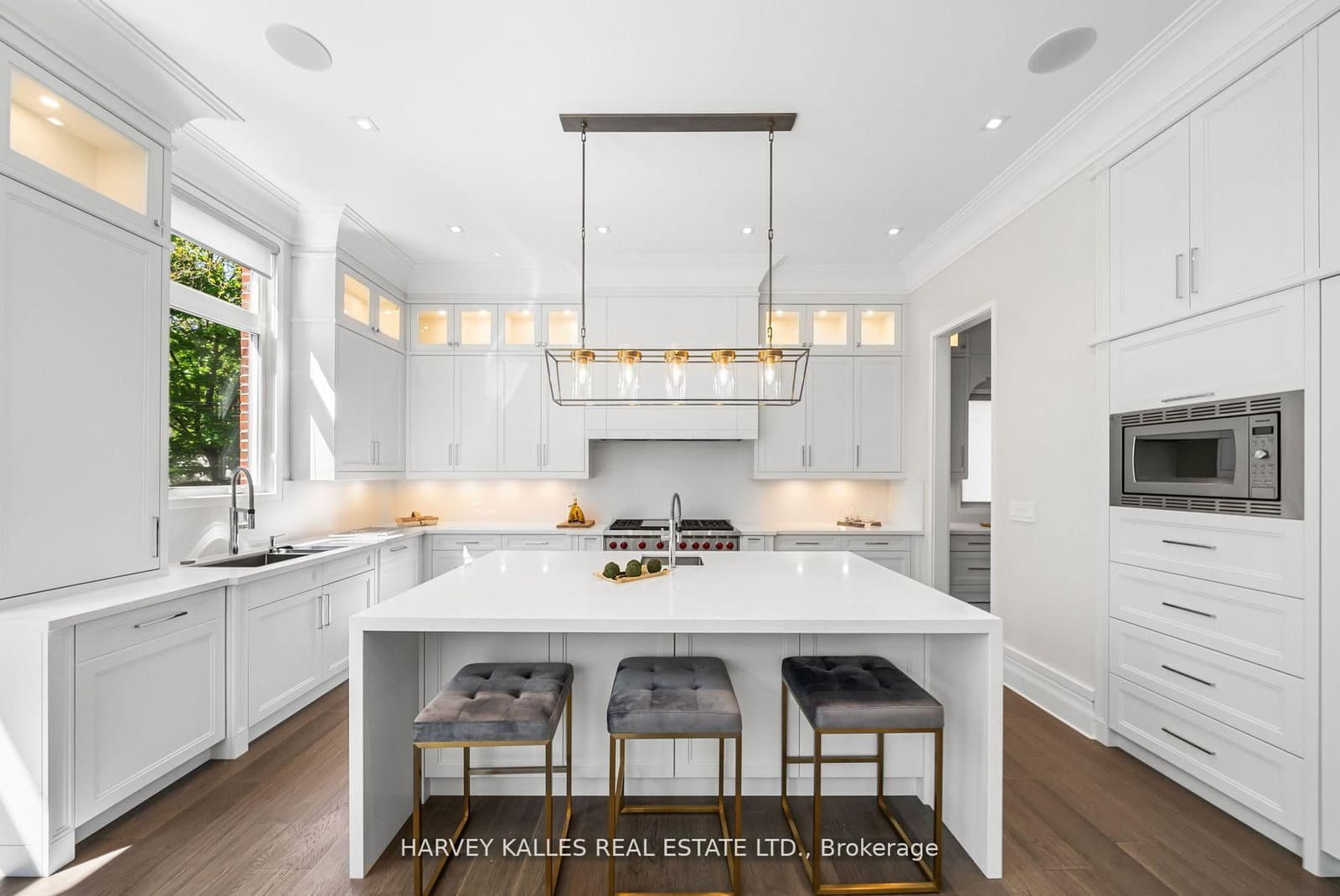 163 Cortleigh Boulevard thumbnail 21