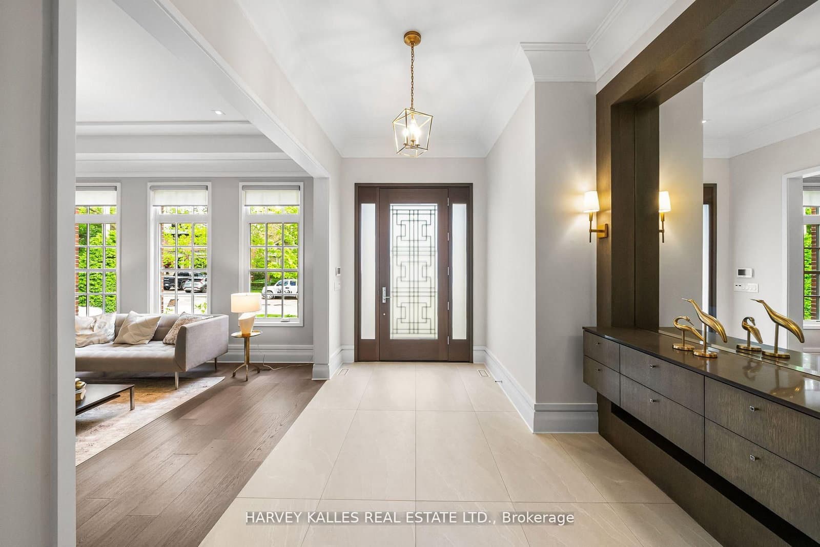163 Cortleigh Boulevard thumbnail 3
