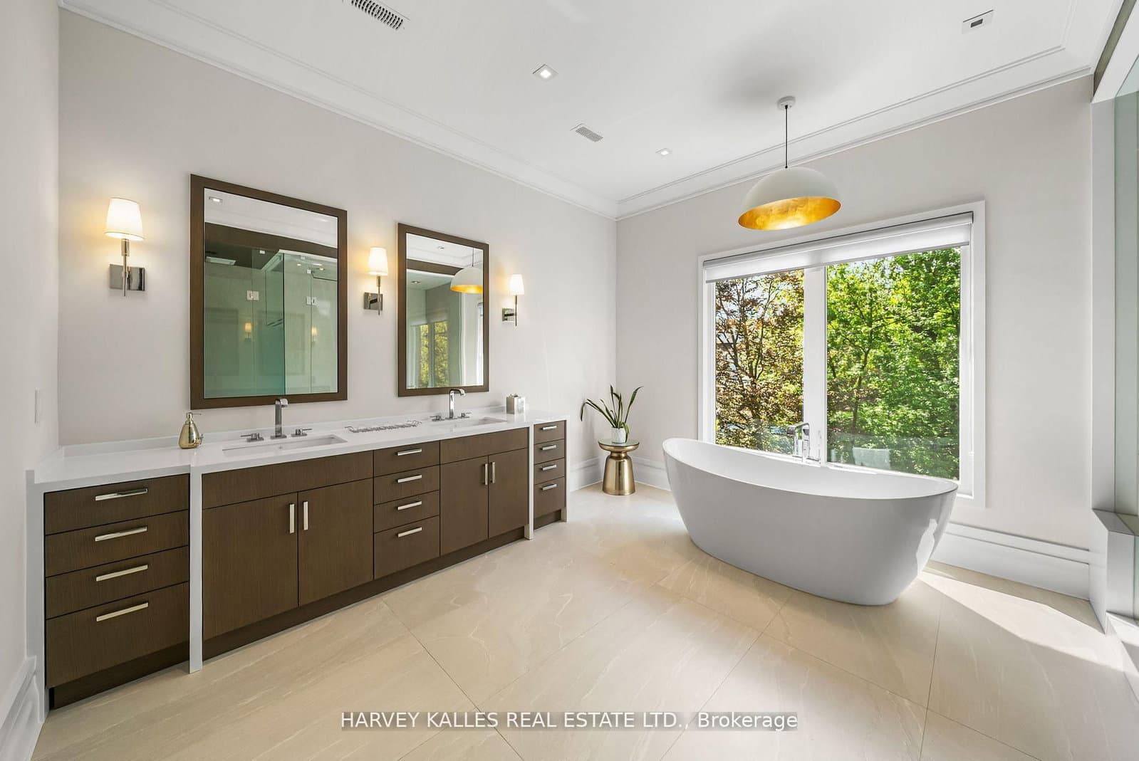 163 Cortleigh Boulevard thumbnail 32