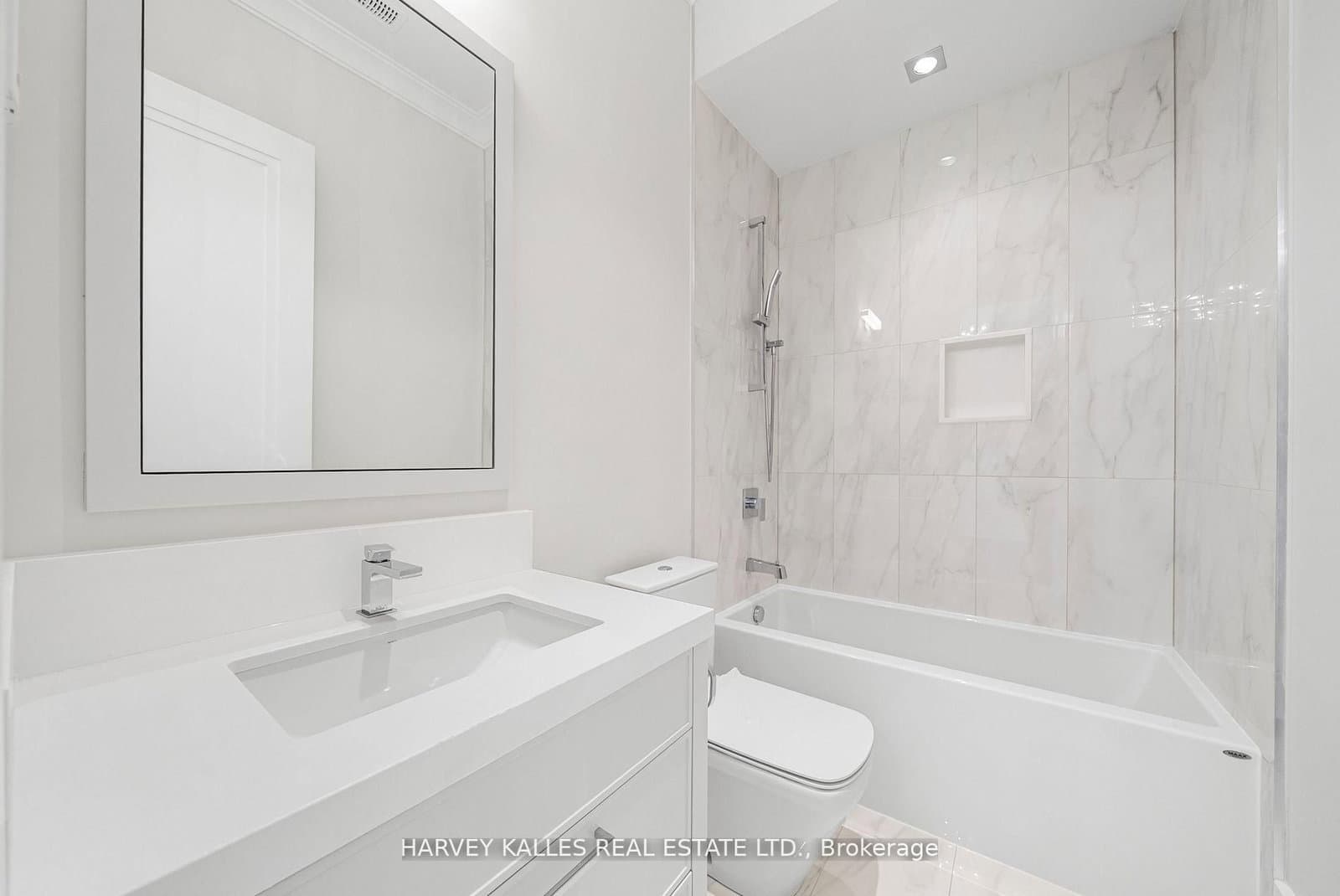 163 Cortleigh Boulevard thumbnail 35