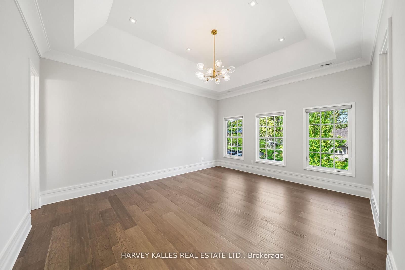 163 Cortleigh Boulevard thumbnail 36