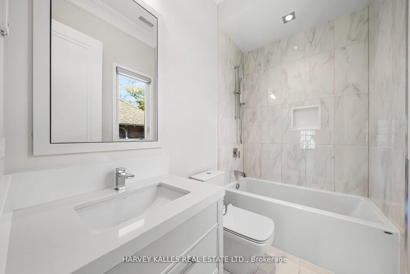 163 Cortleigh Boulevard thumbnail 37