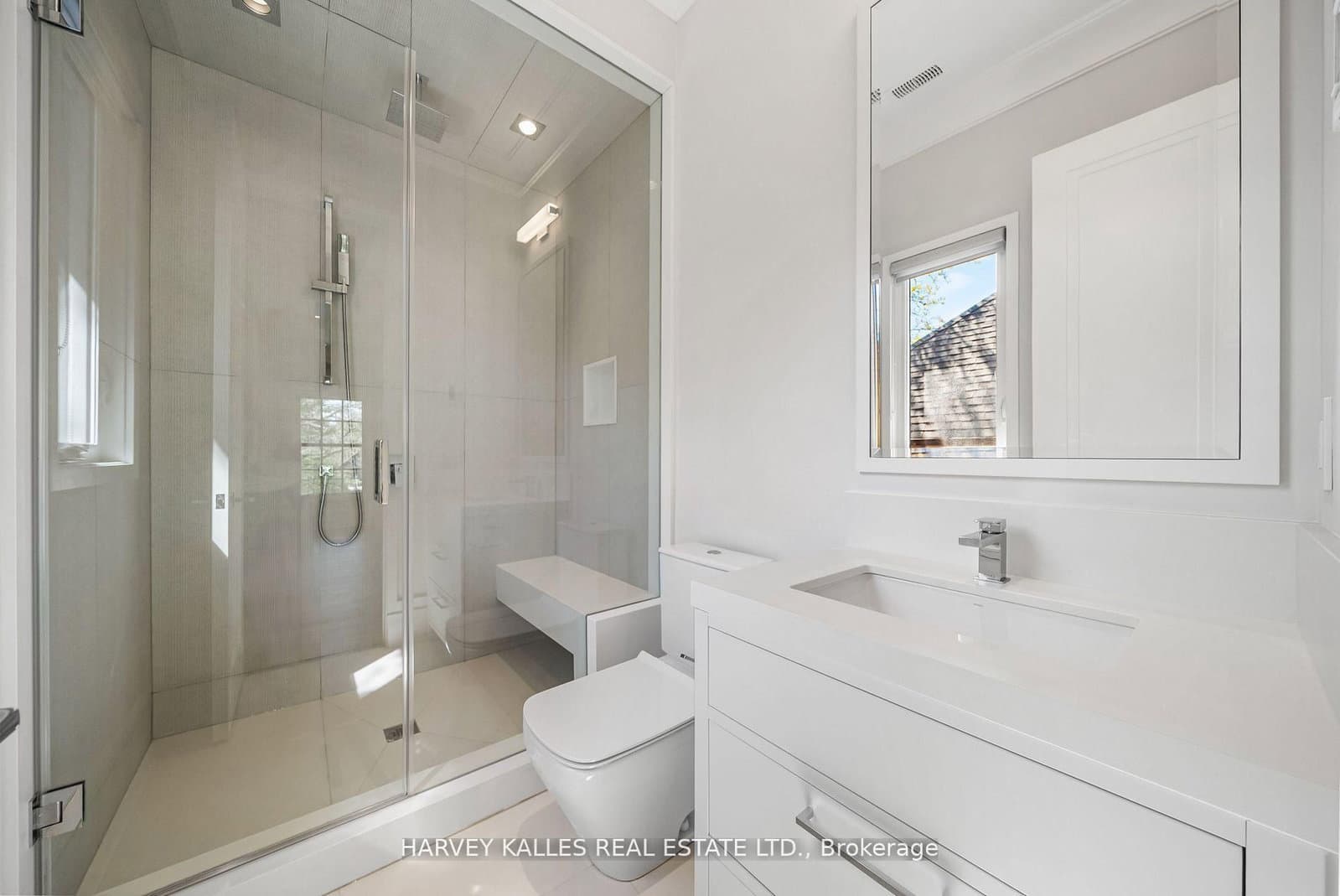 163 Cortleigh Boulevard thumbnail 40