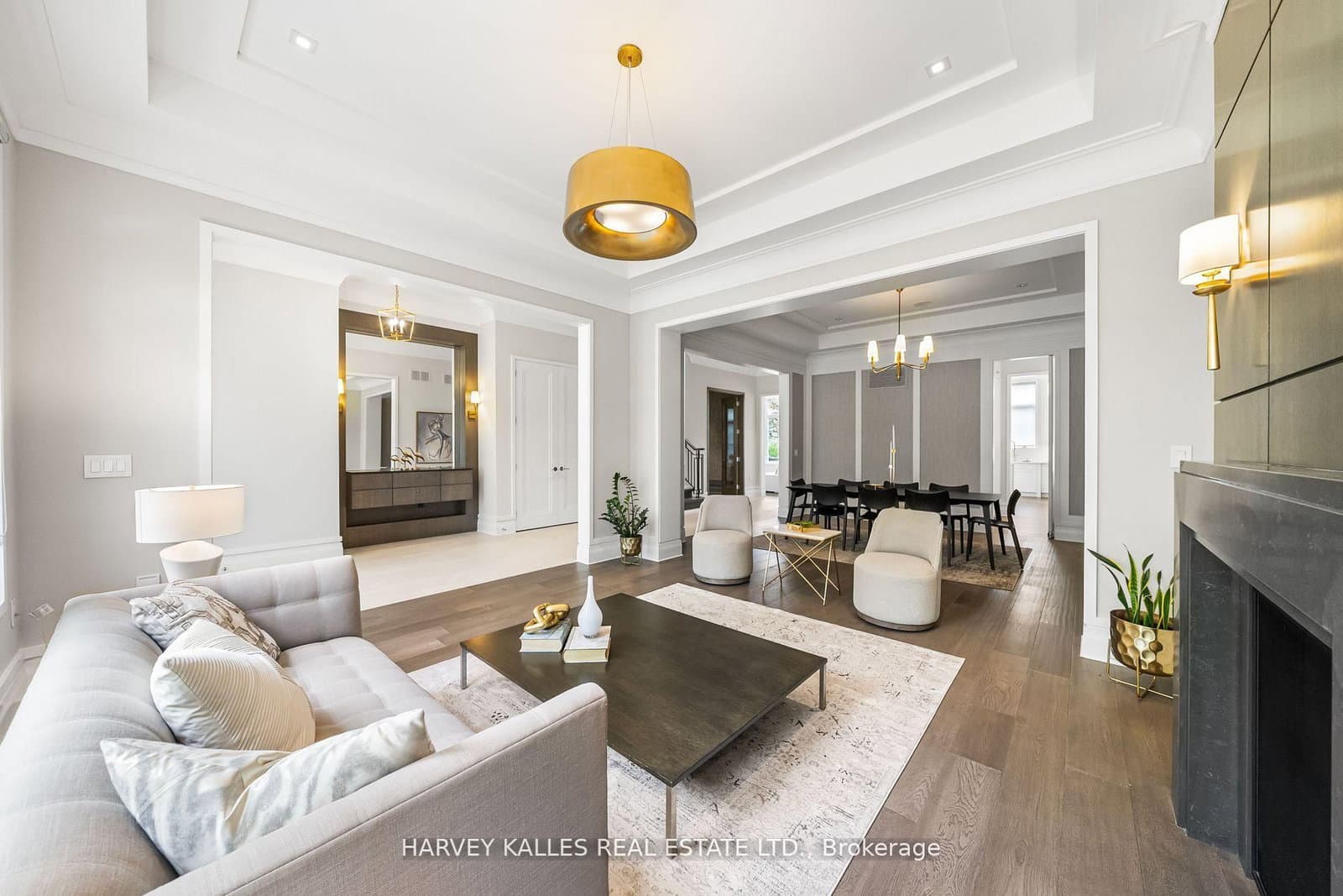 163 Cortleigh Boulevard thumbnail 6