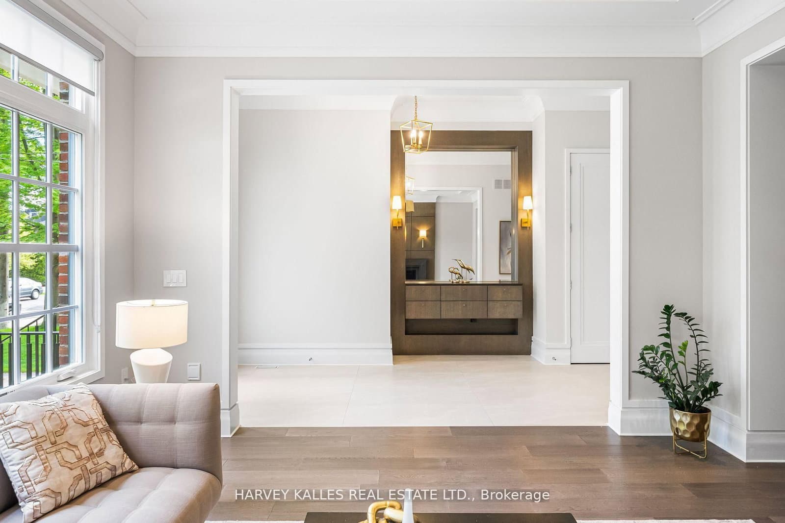 163 Cortleigh Boulevard thumbnail 8