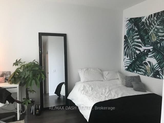89 Dunfield Avenue, Unit 729 thumbnail 10