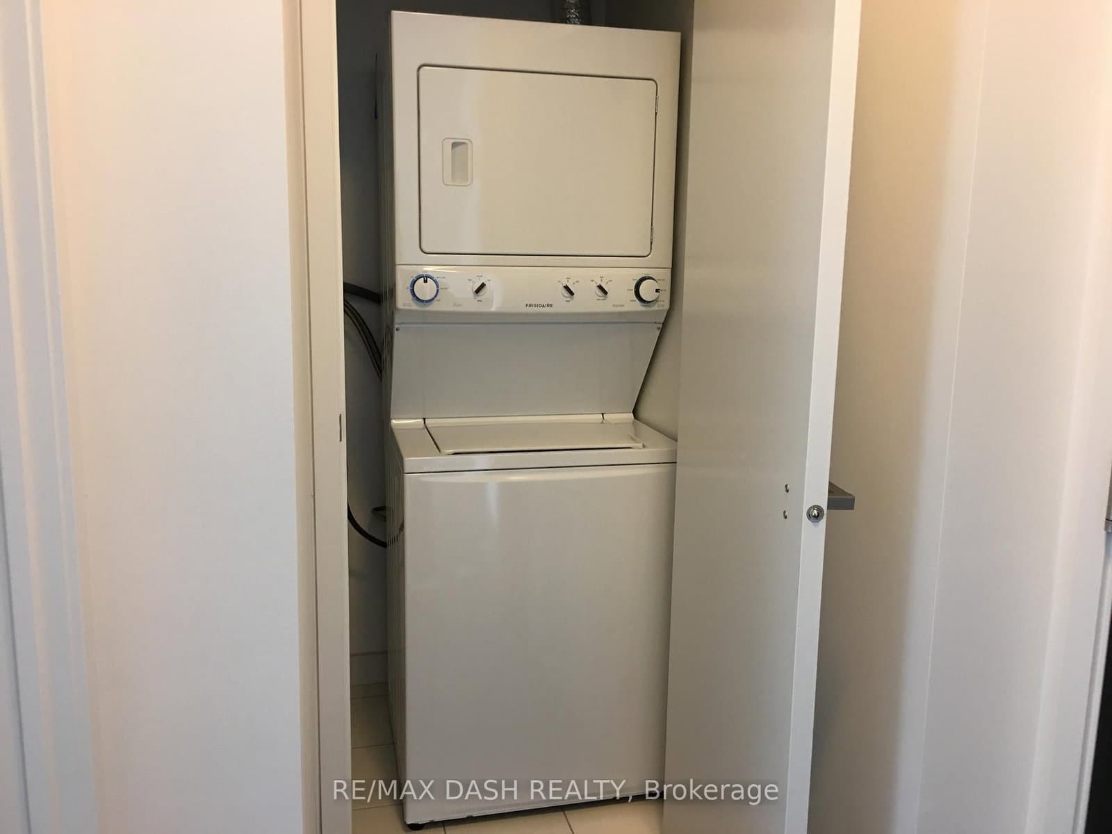 89 Dunfield Avenue, Unit 729 thumbnail 12