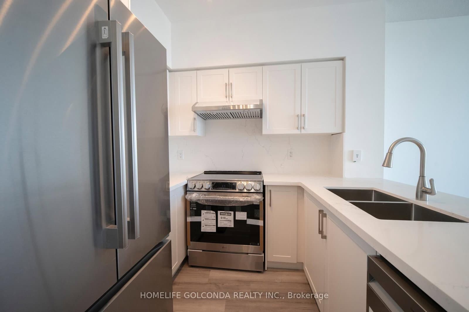 509 Beecroft Road, Unit 1106 thumbnail 5