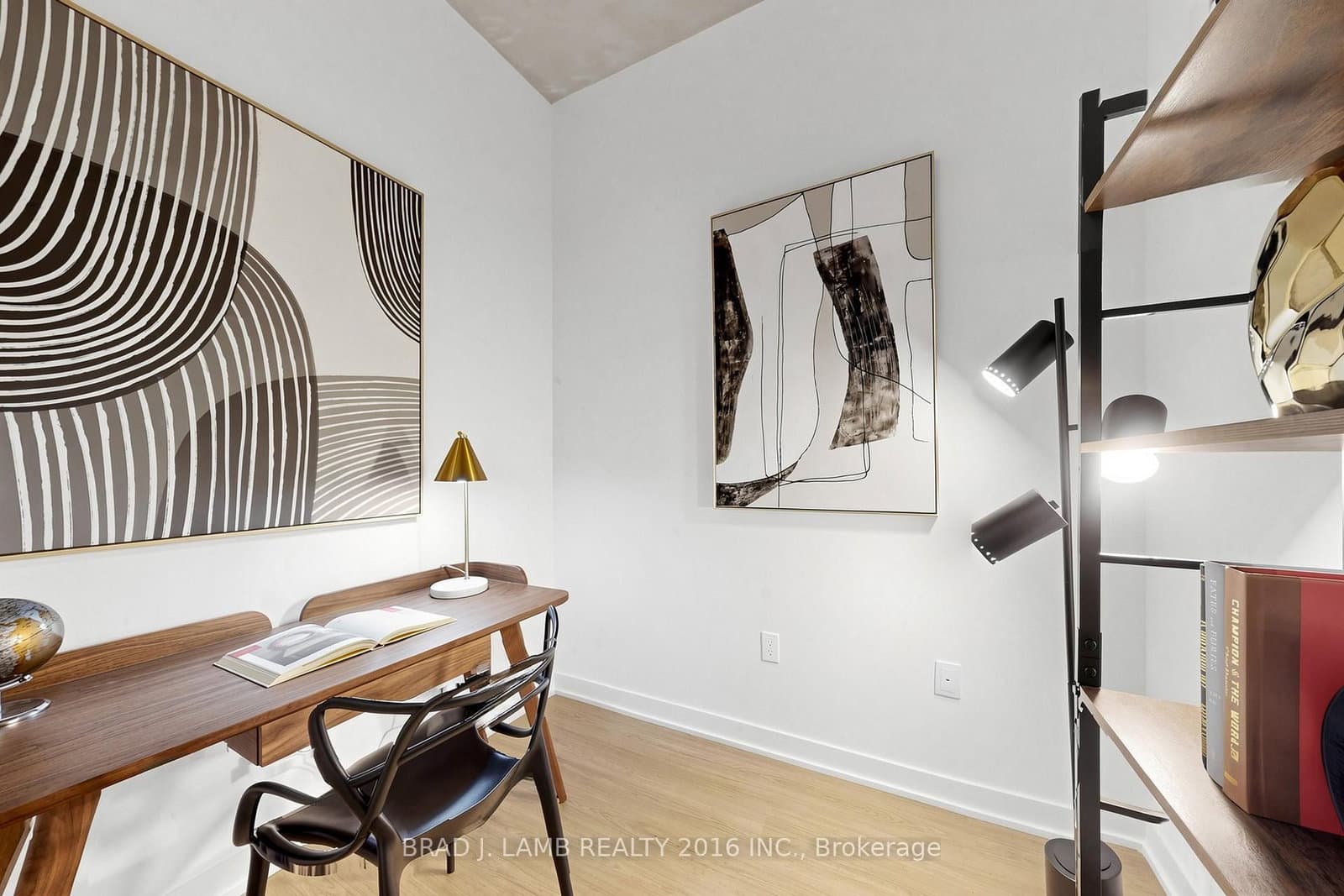 284 King Street E, Unit 808 thumbnail 14