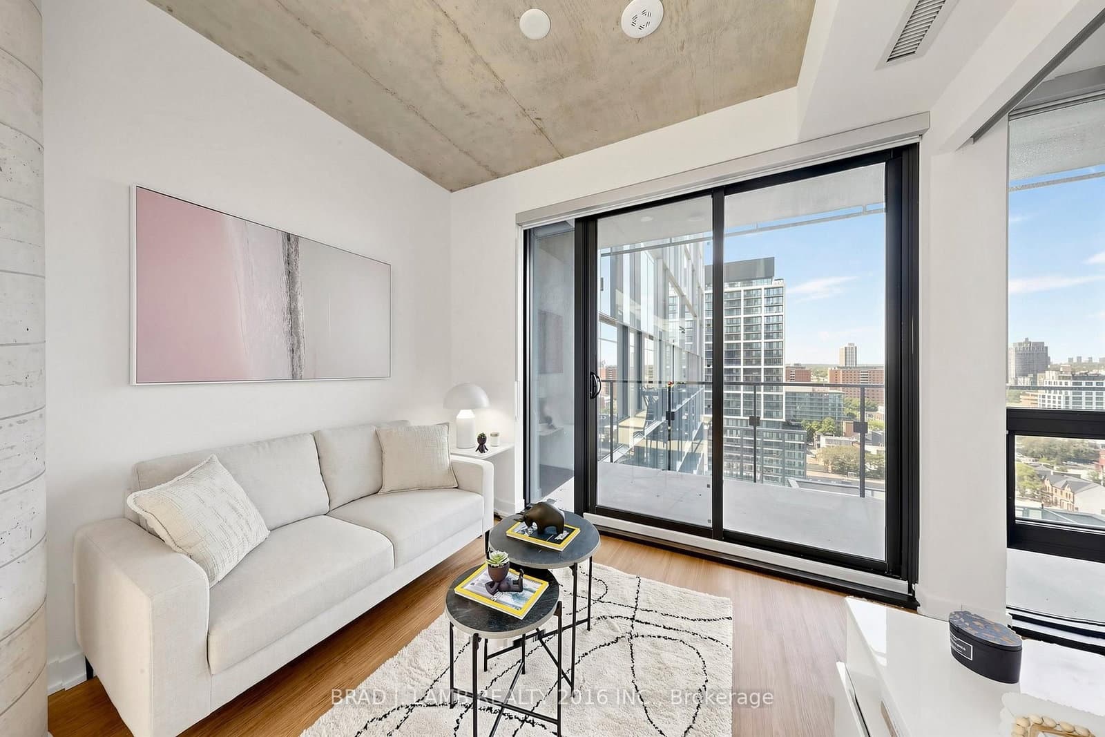 284 King Street E, Unit 1505 thumbnail 2