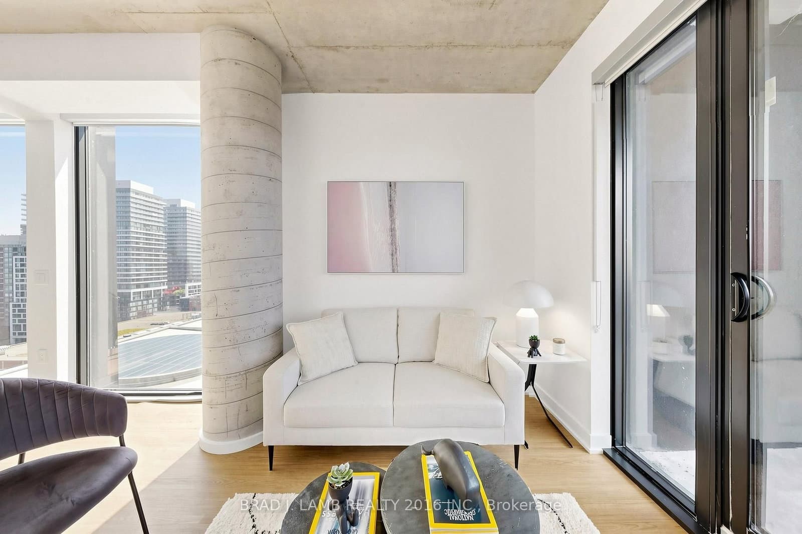 284 King Street E, Unit 1505 thumbnail 4