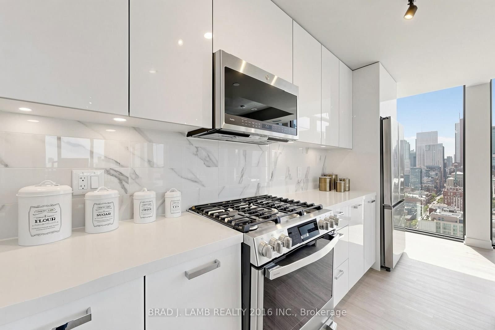 284 King Street E, Unit 2903 thumbnail 12
