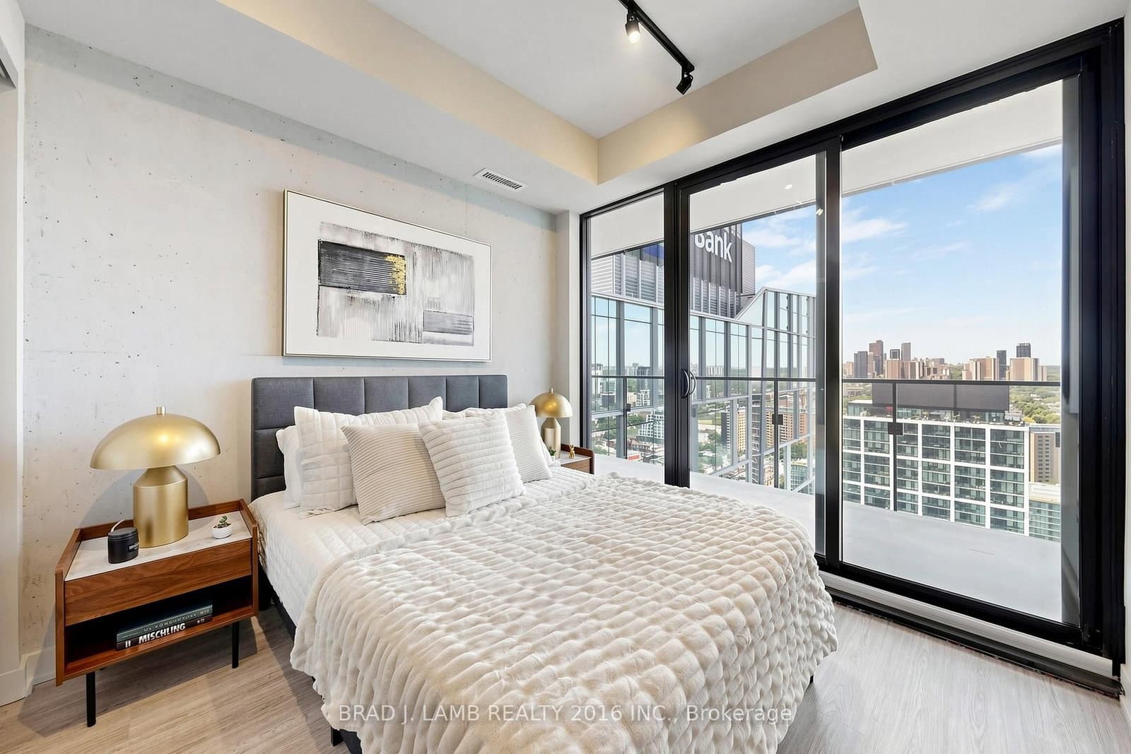 284 King Street E, Unit 2903 thumbnail 19