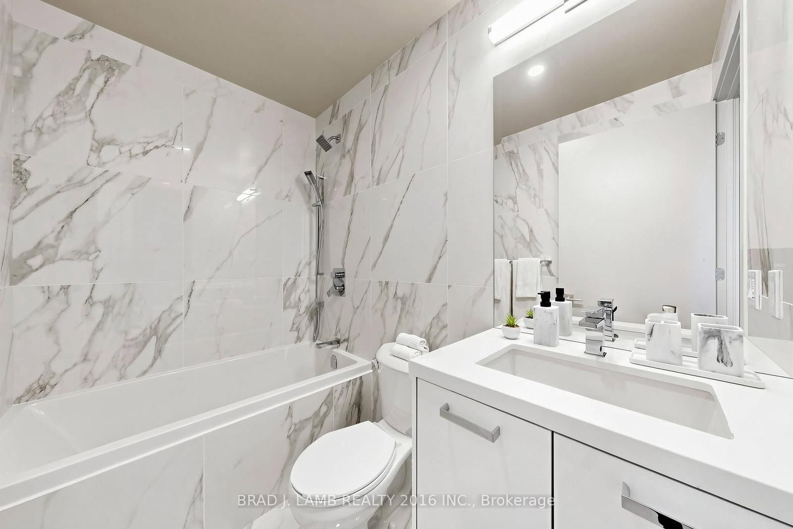 284 King Street E, Unit 2903 thumbnail 22