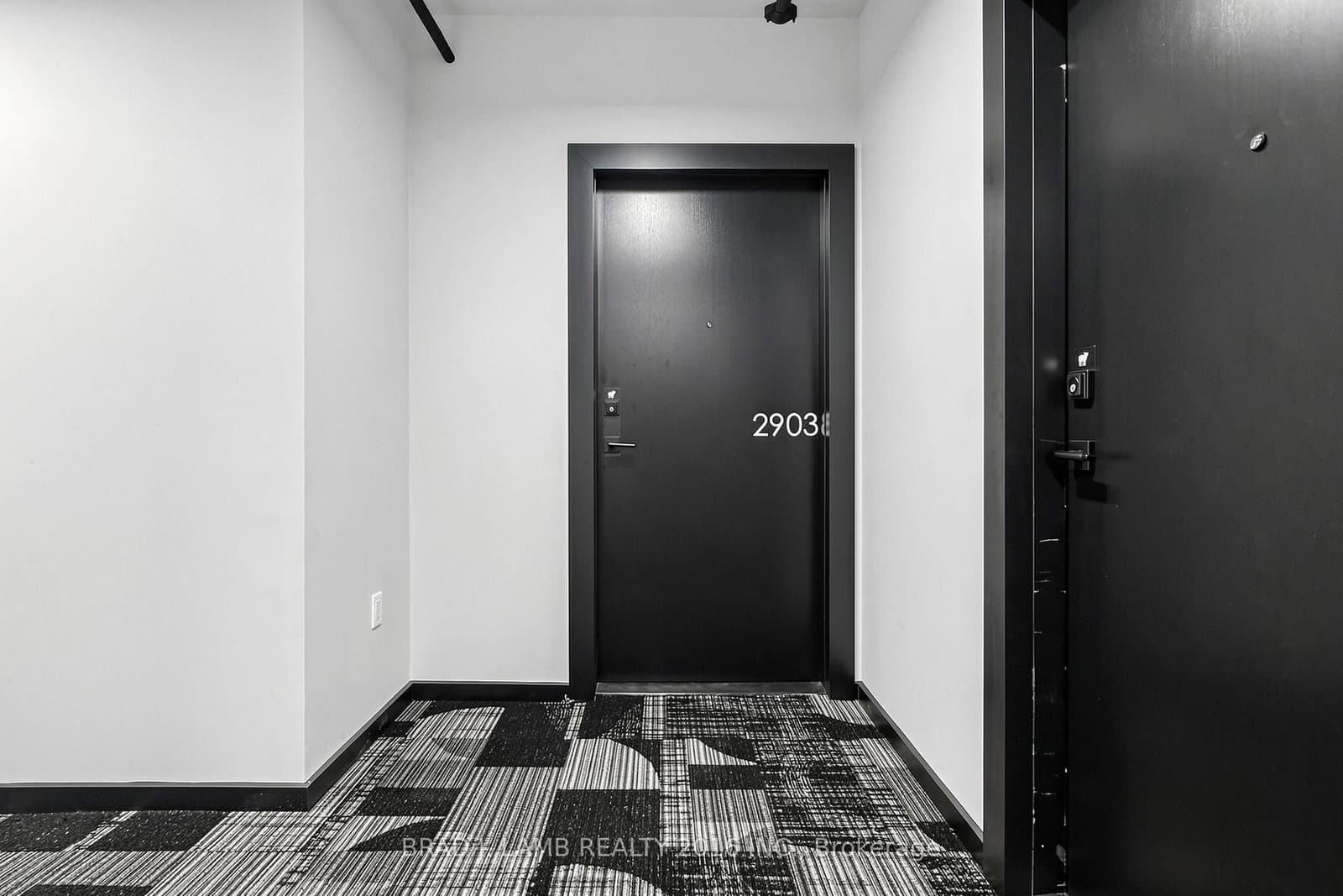 284 King Street E, Unit 2903 thumbnail 24