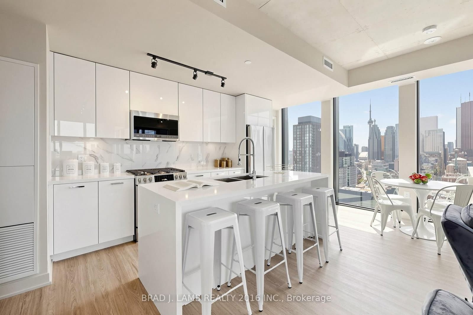284 King Street E, Unit 2903 thumbnail 7