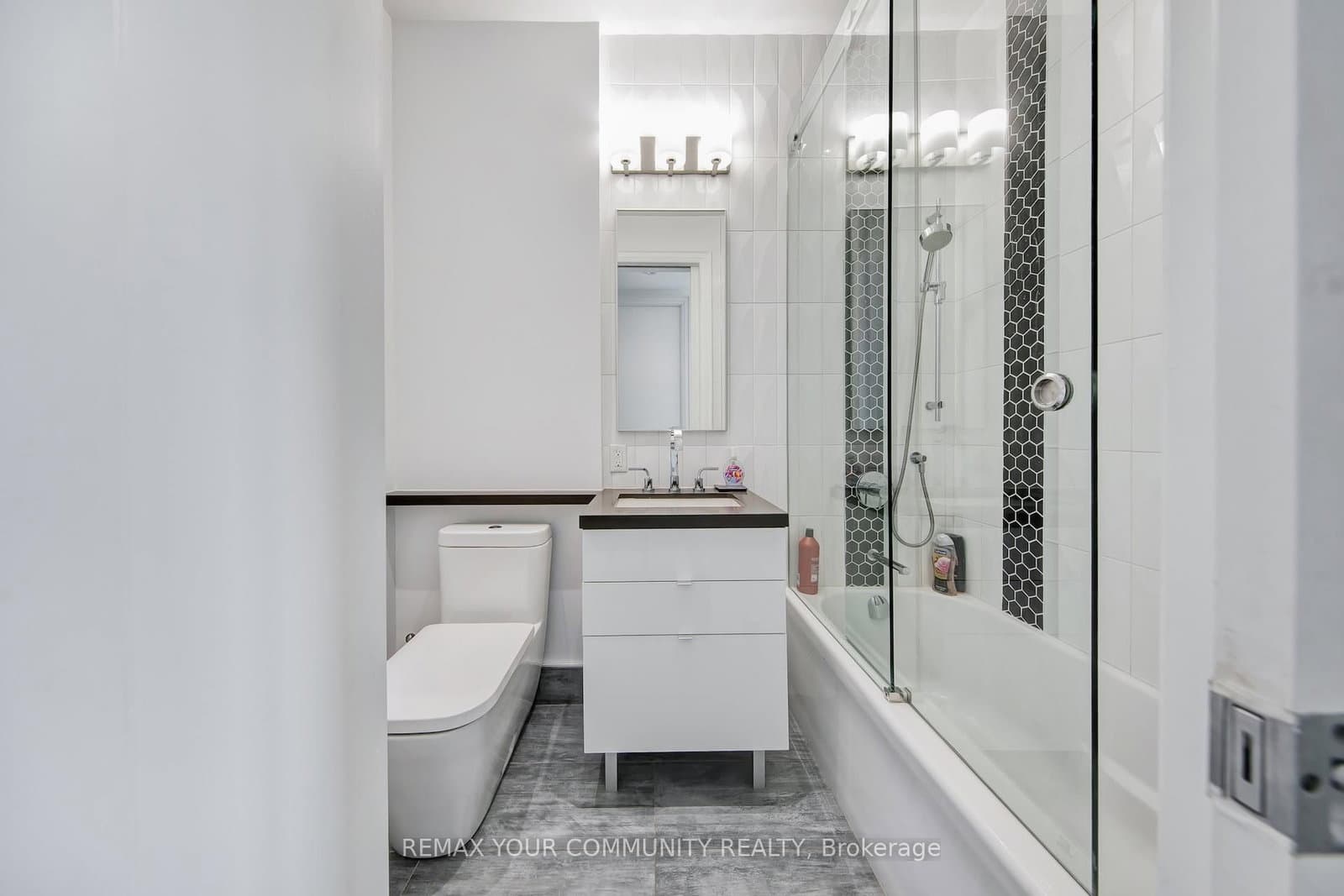 155 Yorkville Avenue, Unit 3113 thumbnail 19