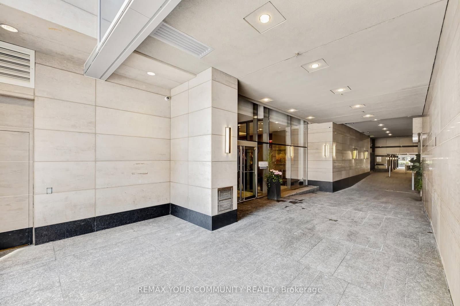 155 Yorkville Avenue, Unit 3113 thumbnail 4
