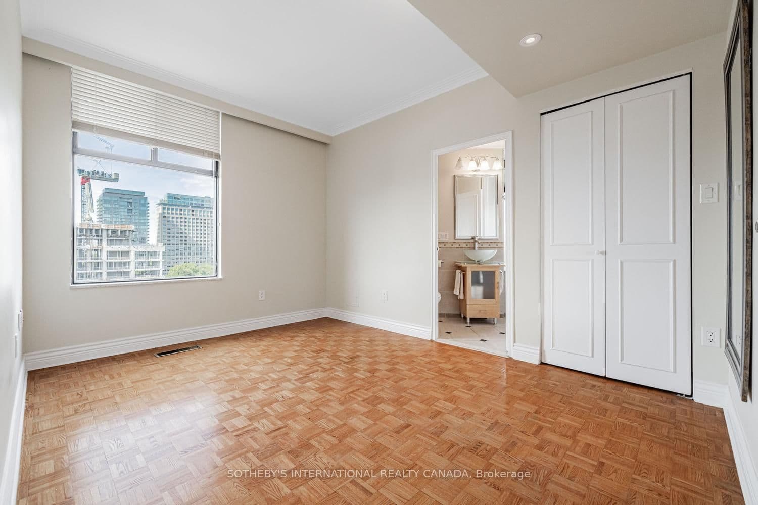 423 Avenue Road, Unit 13 thumbnail 24