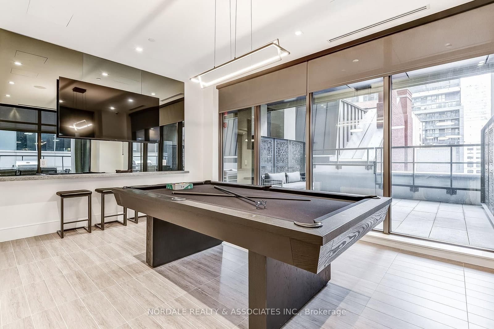 28 Widmer Street, Unit 3127 thumbnail 14