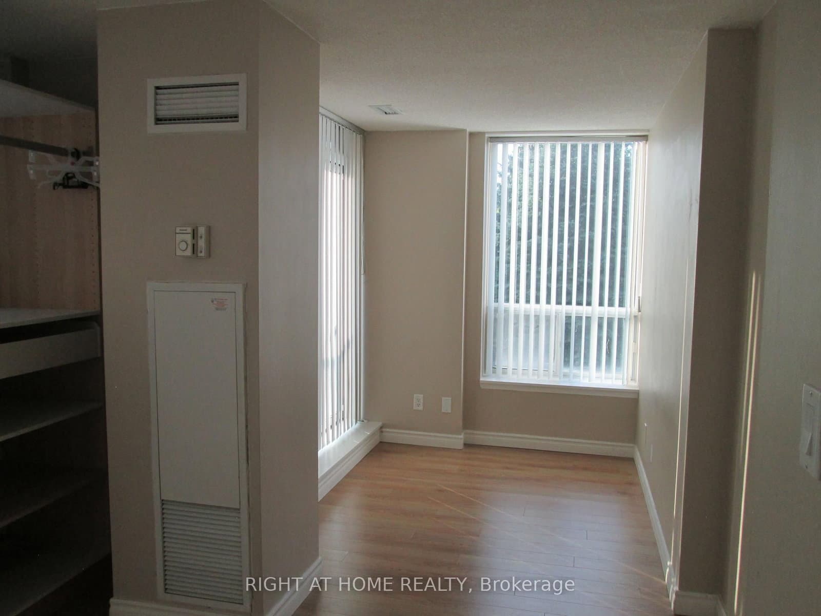233 Beecroft Road, Unit 111 thumbnail 19