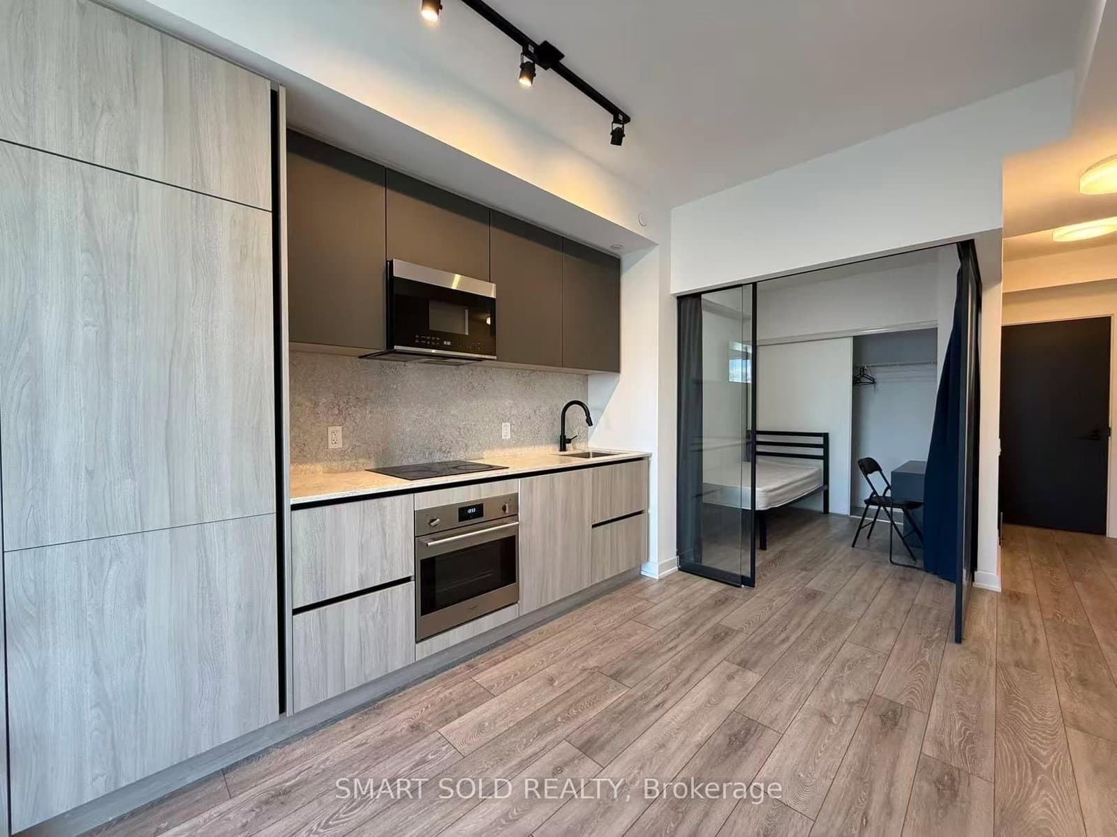 108 Peter Street, Unit 4903 thumbnail 2