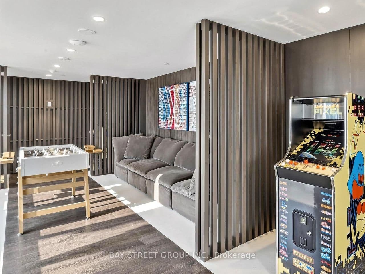 138 Downes Street, Unit 806 thumbnail 21
