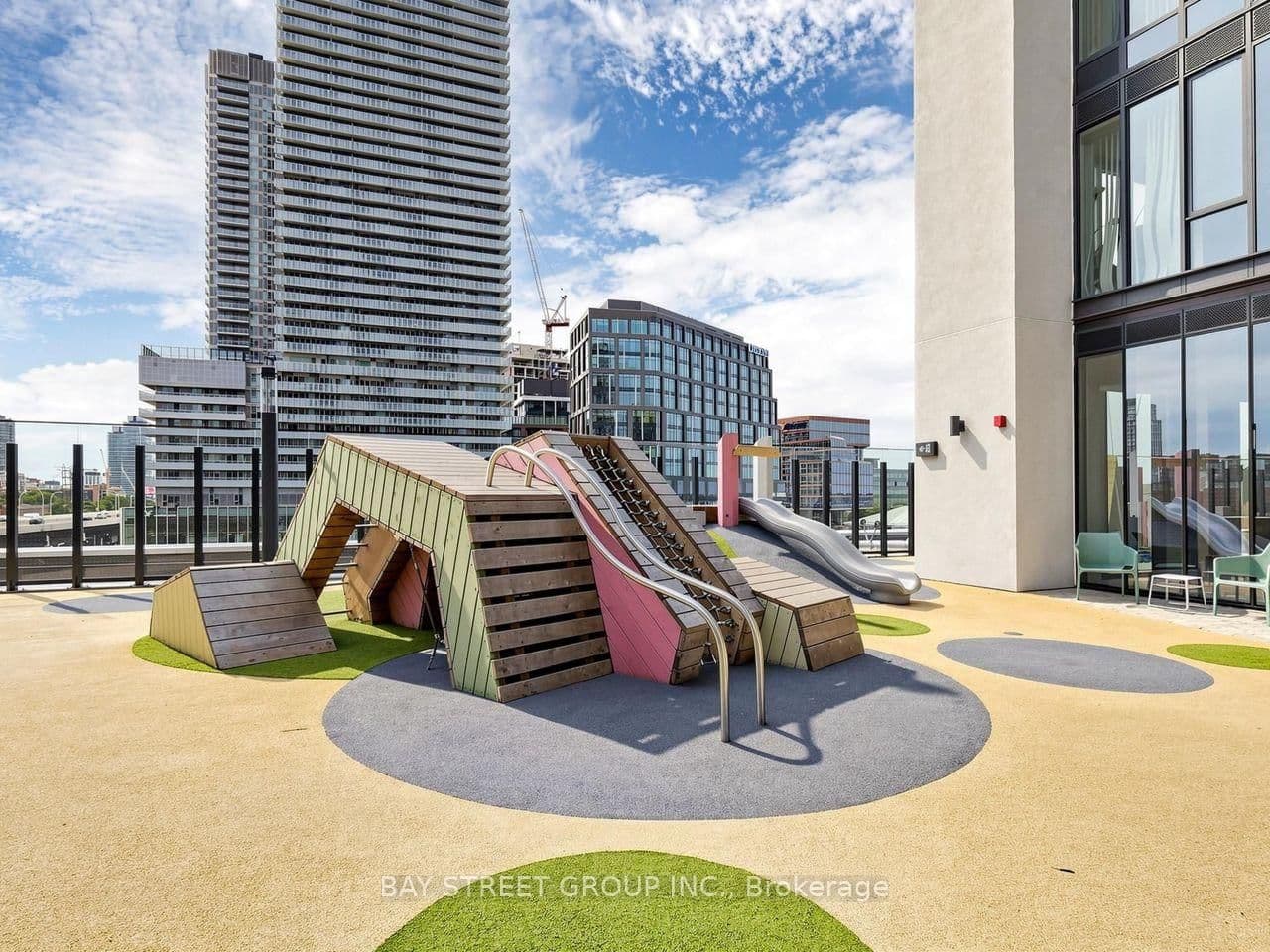 138 Downes Street, Unit 806 thumbnail 24