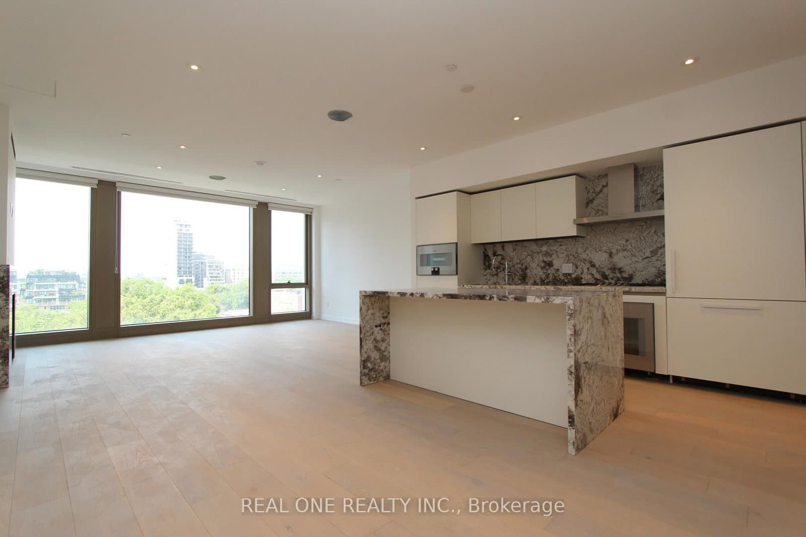 1315 Bay Street, Unit 804