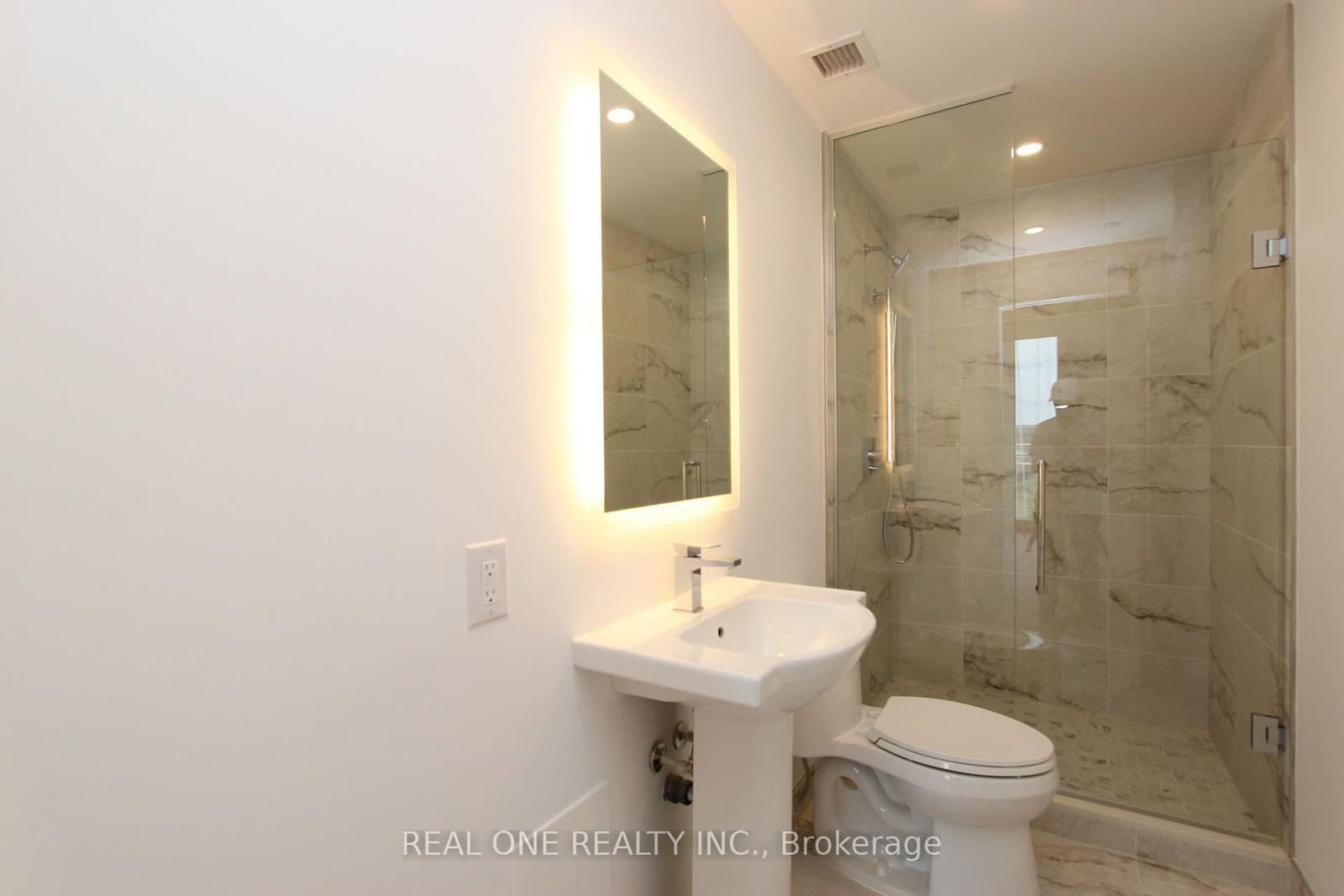 1315 Bay Street, Unit 804 thumbnail 11