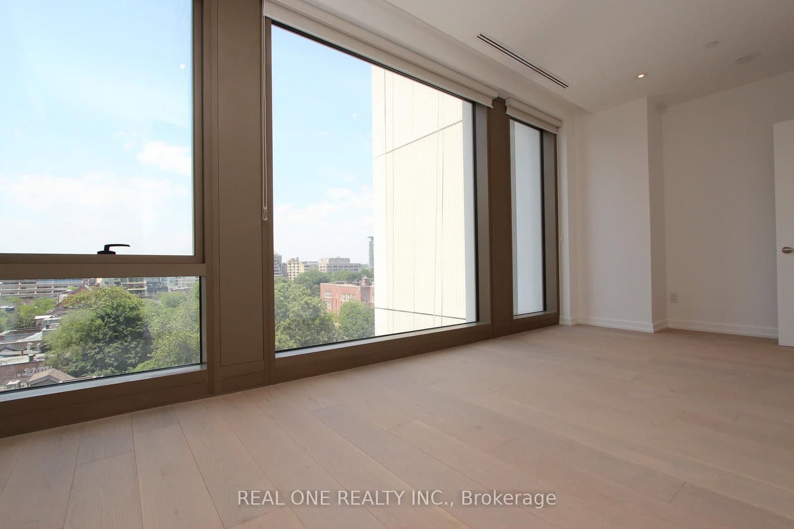 1315 Bay Street, Unit 804 thumbnail 13