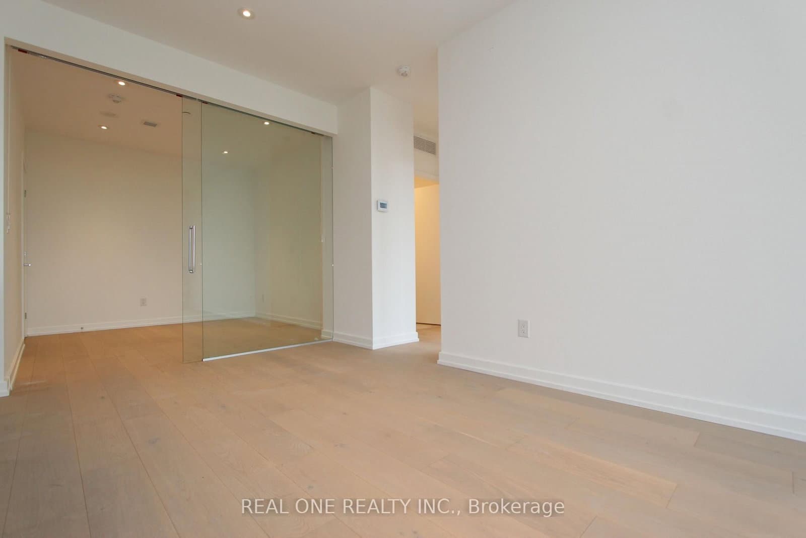 1315 Bay Street, Unit 804 thumbnail 9