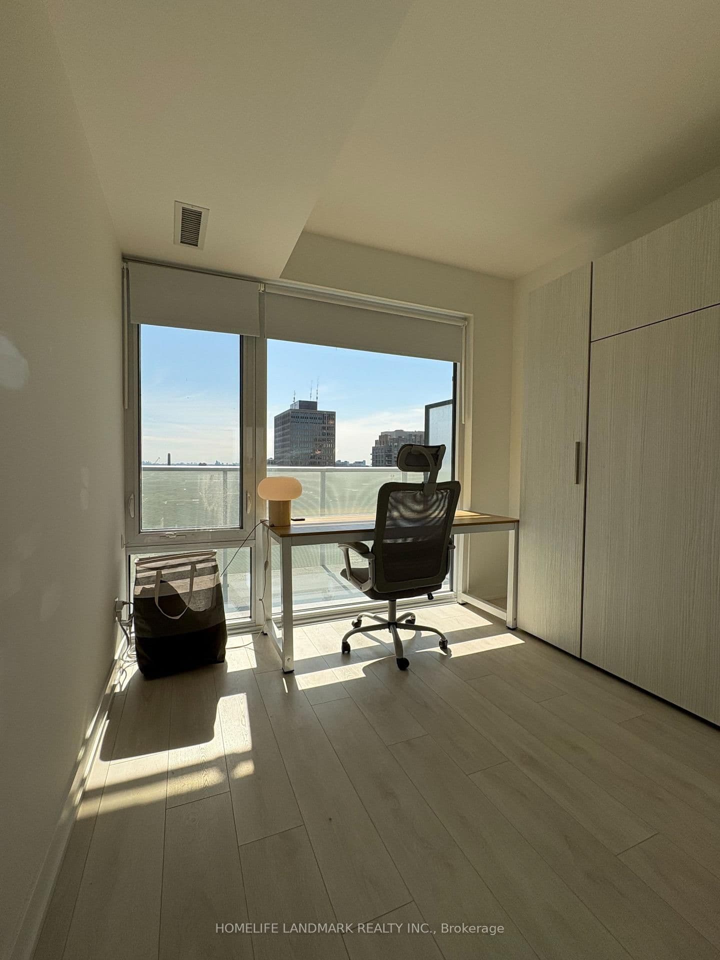 501 Yonge Street, Unit 2001 thumbnail 9